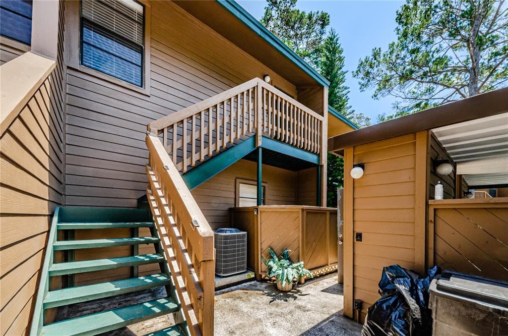 406 LENNOX ROAD W UNIT 406 PALM HARBOR, FL 34683