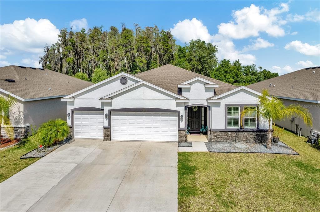 1449 BERING ROAD WESLEY CHAPEL, FL 33543
