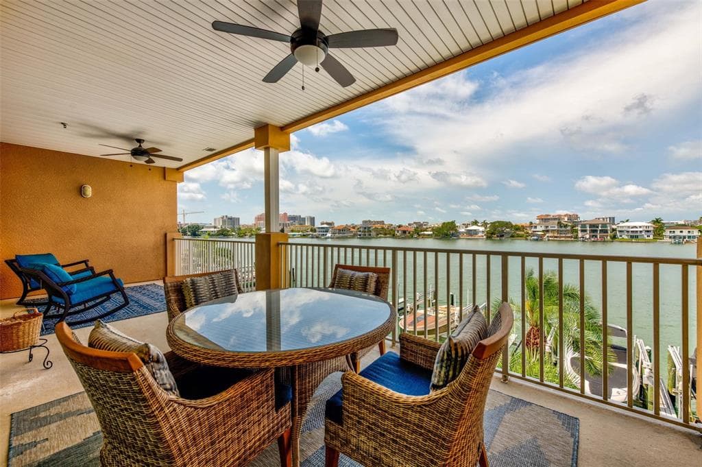692 BAYWAY BOULEVARD UNIT 303
