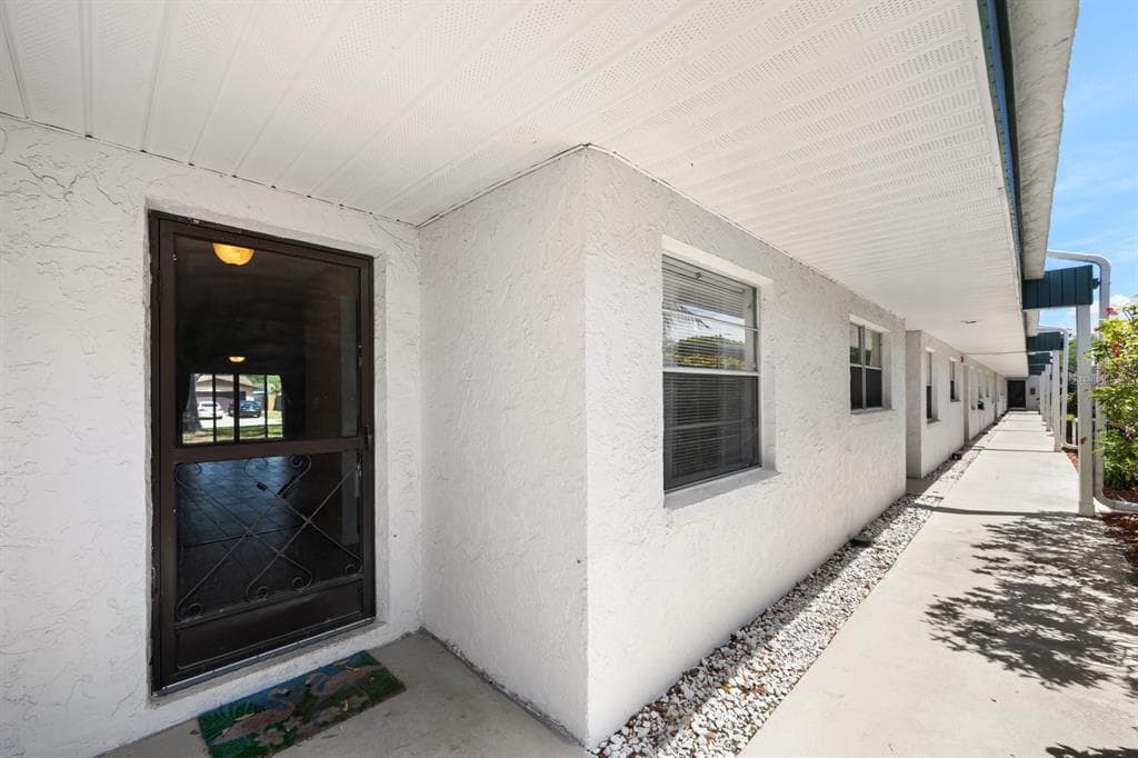 7750 92ND STREET UNIT 104 SEMINOLE, FL 33777