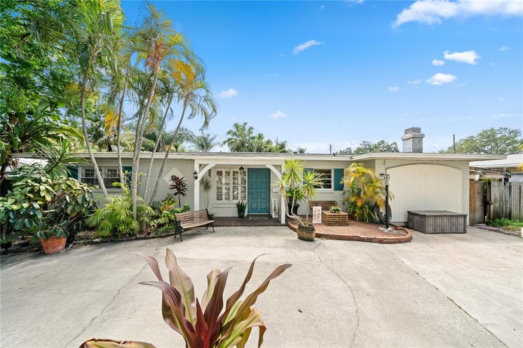 1292 76TH AVENUE N ST PETERSBURG, FL 33702