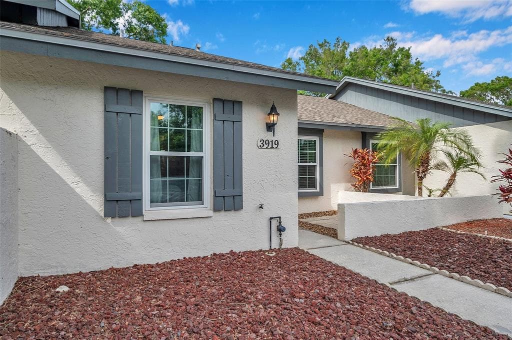 3919 EL CAMINO COURT LARGO, FL 33771