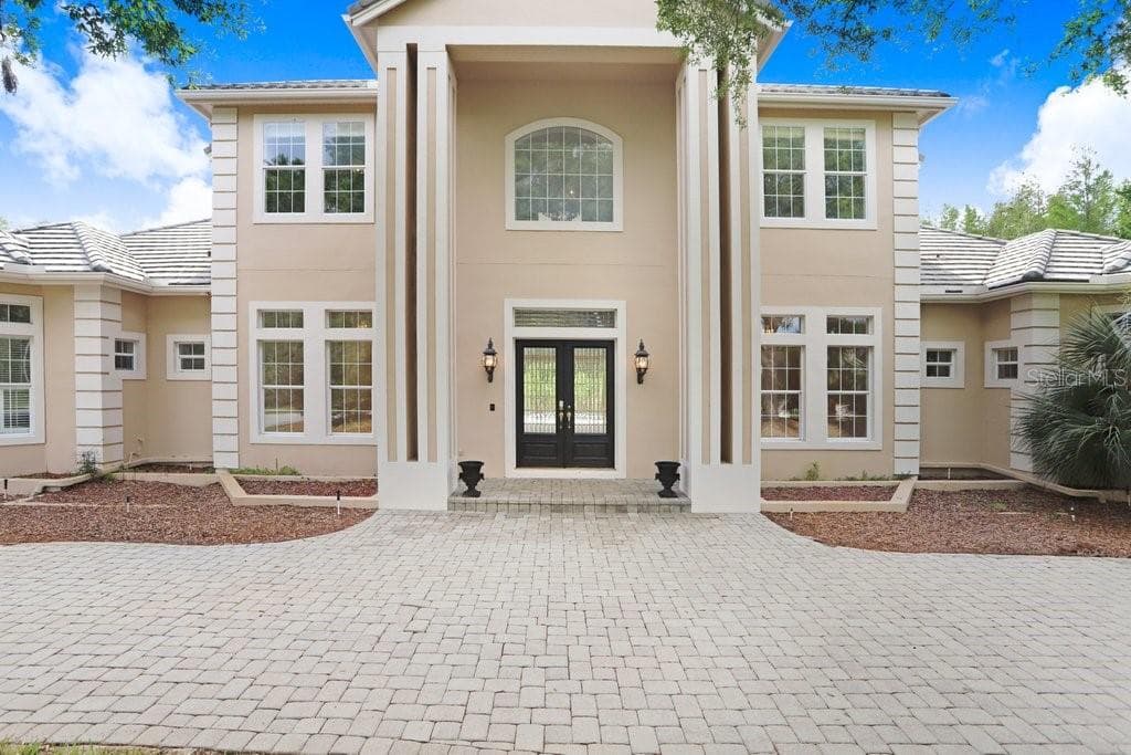 4516 CHEVAL BOULEVARD LUTZ, FL 33558