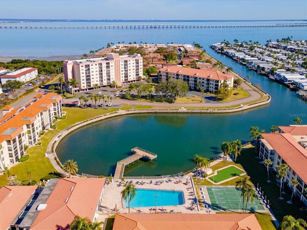 19029 US HIGHWAY 19 N UNIT 11E CLEARWATER, FL 33764
