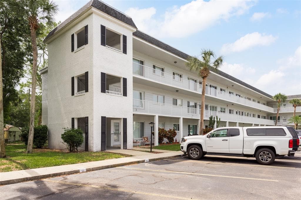 2002 AUSTRALIA WAY E UNIT 54 CLEARWATER, FL 33763