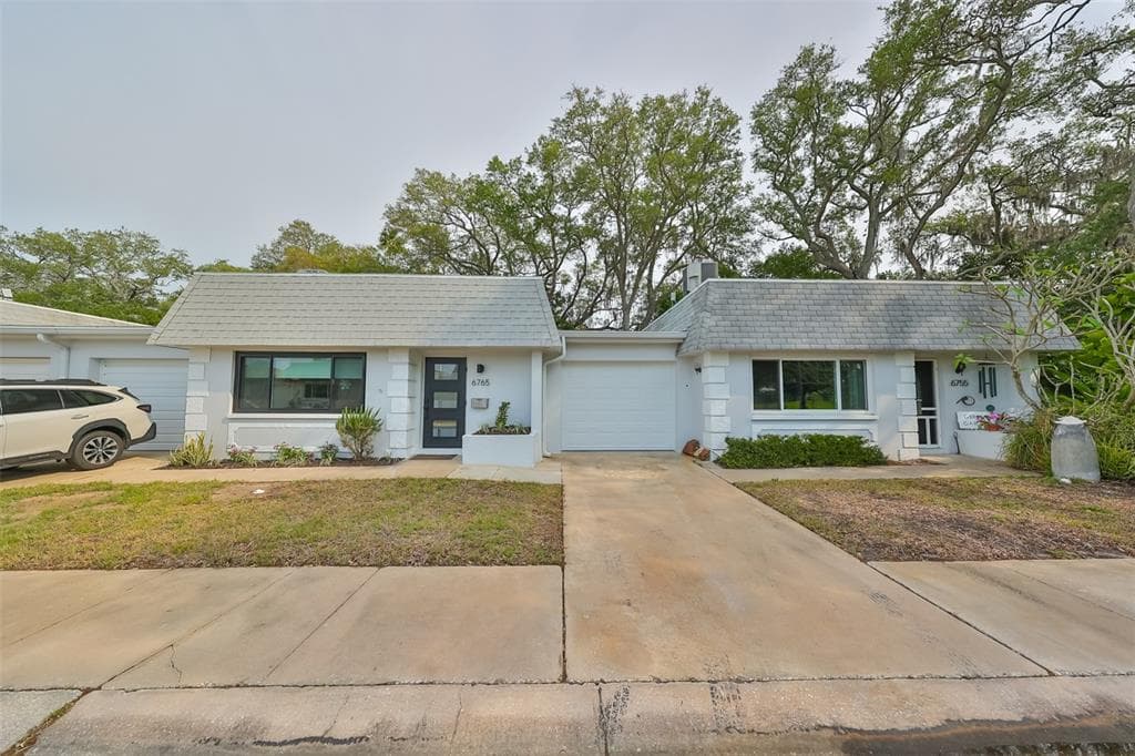 6765 MONACO PINELLAS PARK, FL 33781