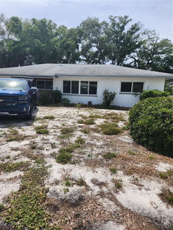 1530 ROBINSON DRIVE N ST PETERSBURG, FL 33710
