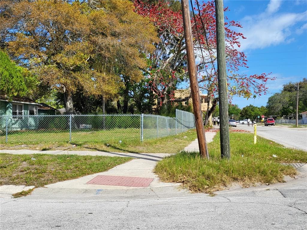 16TH AVENUE S LOT 149 ST PETERSBURG, FL 33711