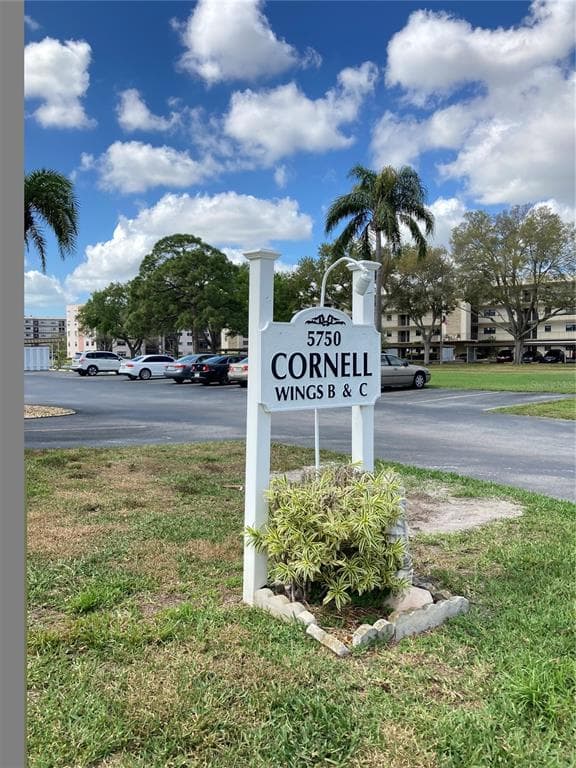 5750 80TH STREET N UNIT B107 ST PETERSBURG, FL 33709