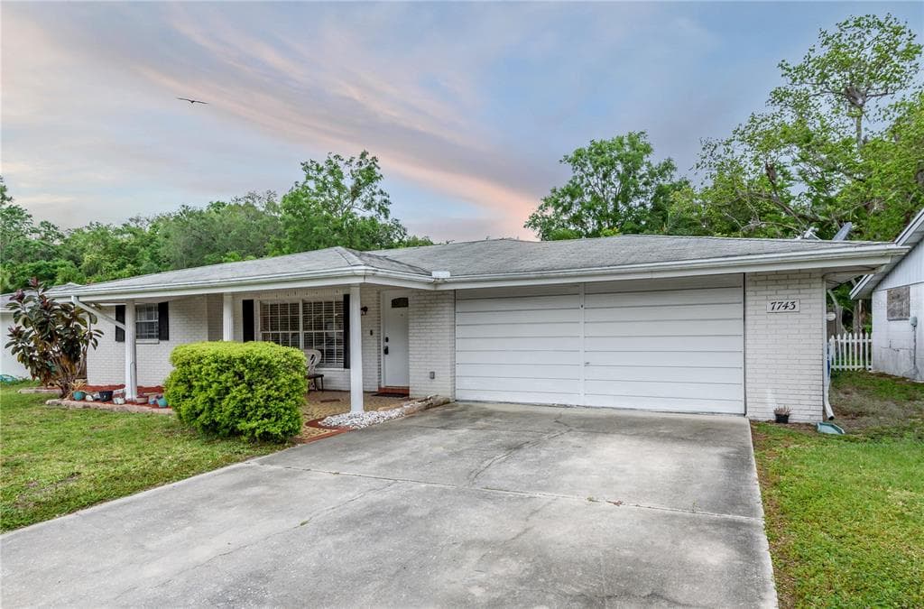 7743 RAINTREE DRIVE NEW PORT RICHEY, FL 34653