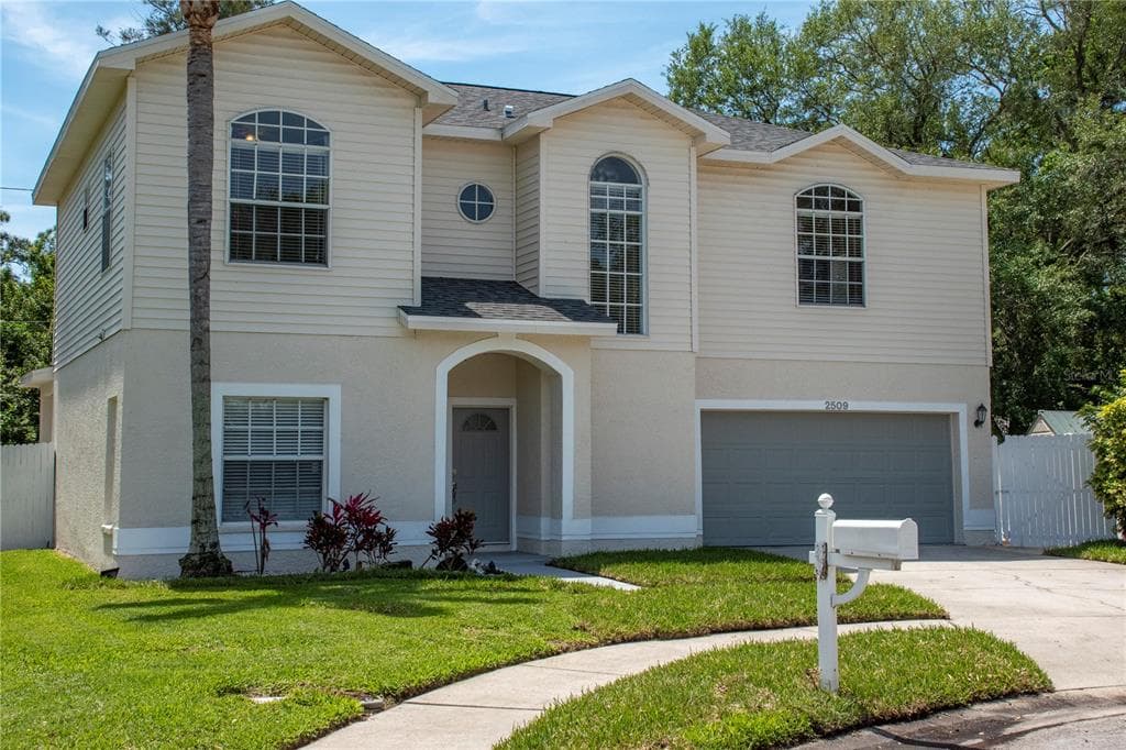 2509 SOUTHERN OAK CIRCLE CLEARWATER, FL 33764
