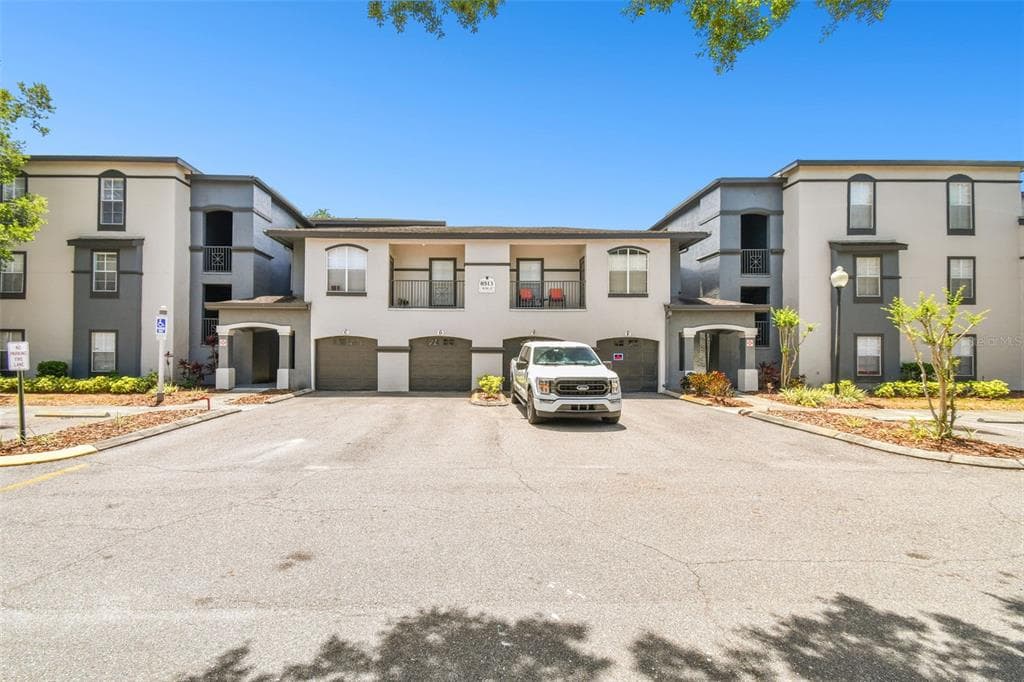 8513 LUCUYA WAY UNIT 308 TEMPLE TERRACE, FL 33637