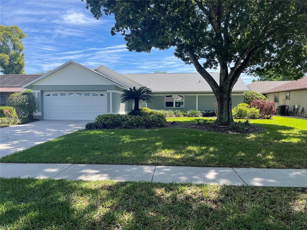 6402 HUNTINGTON DRIVE ZEPHYRHILLS, FL 33542