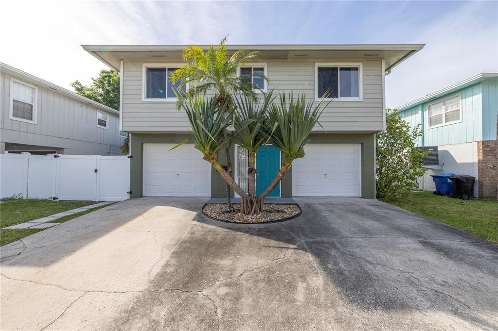 1858 MICHIGAN AVENUE NE ST PETERSBURG, FL 33703