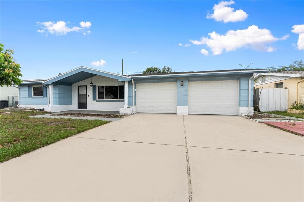 5550 MOSAIC DRIVE HOLIDAY, FL 34690
