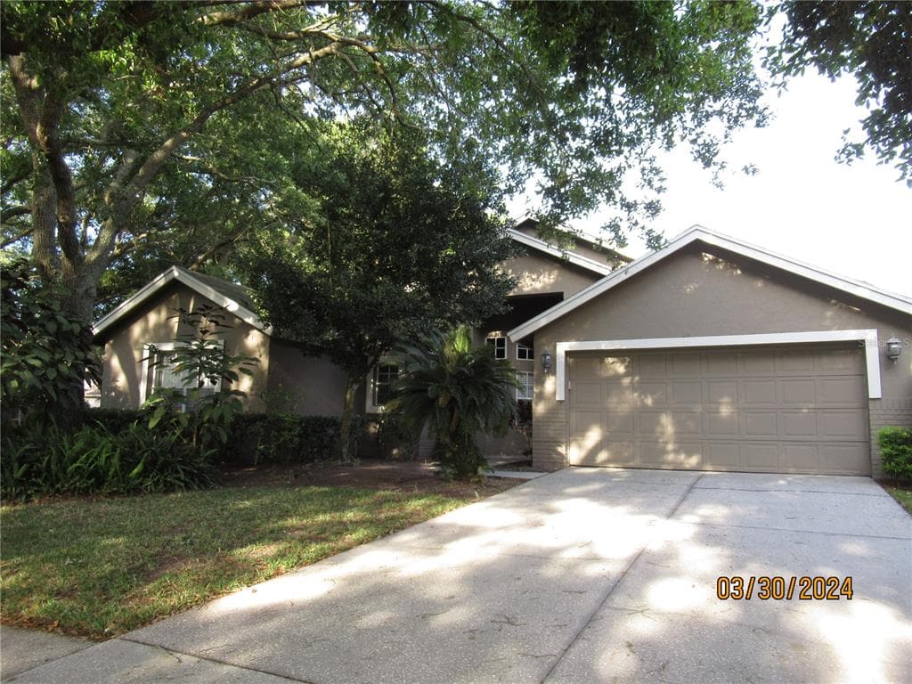 3002 BENT CREEK DRIVE VALRICO, FL 33596