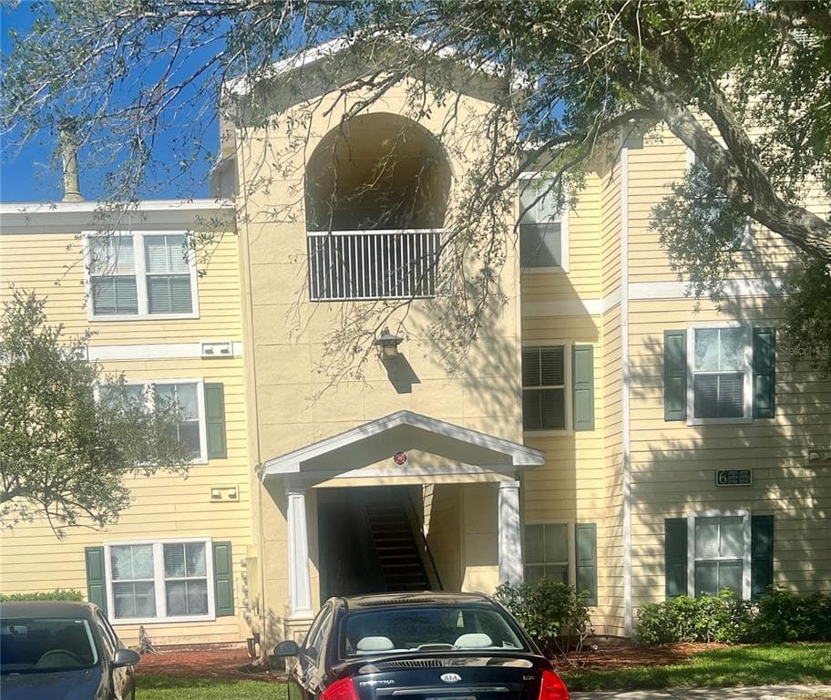 18335 BRIDLE CLUB DRIVE UNIT 18335 TAMPA, FL 33647