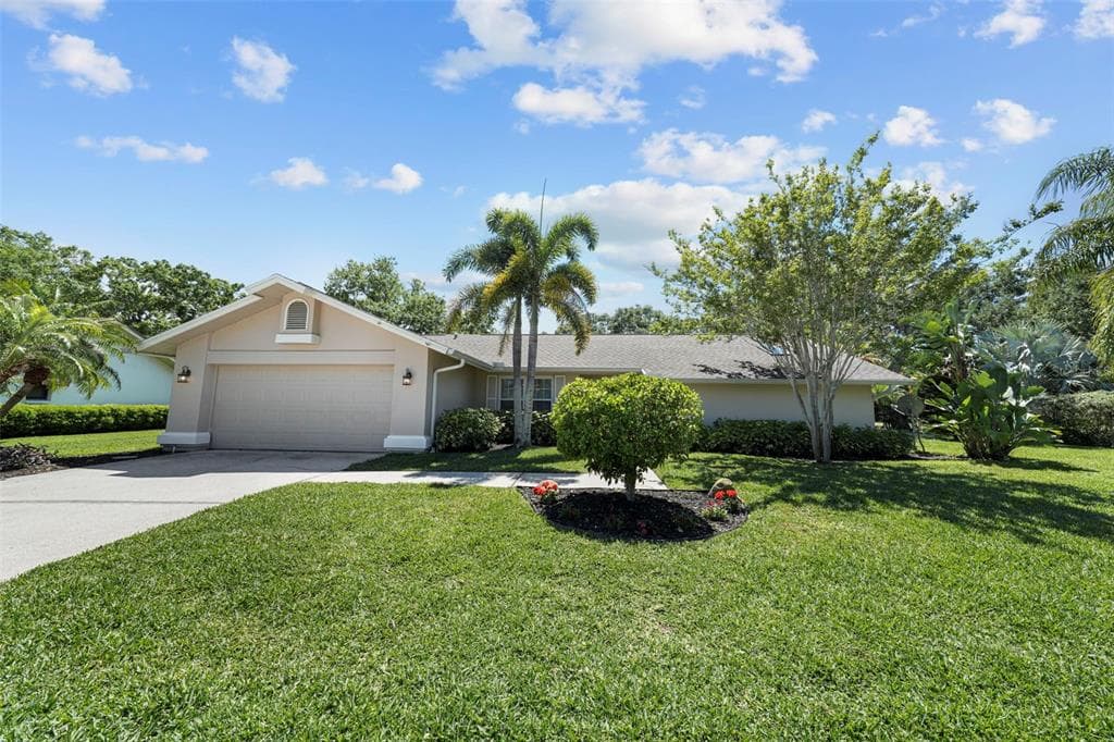 430 CYPRESS CREEK CIRCLE OLDSMAR, FL 34677