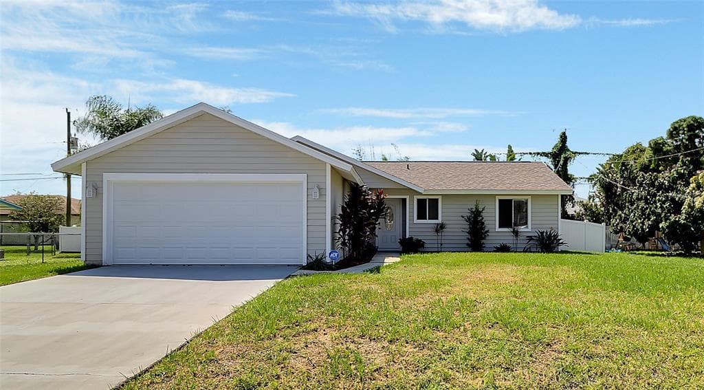 207 ABALONE ROAD VENICE, FL 34293