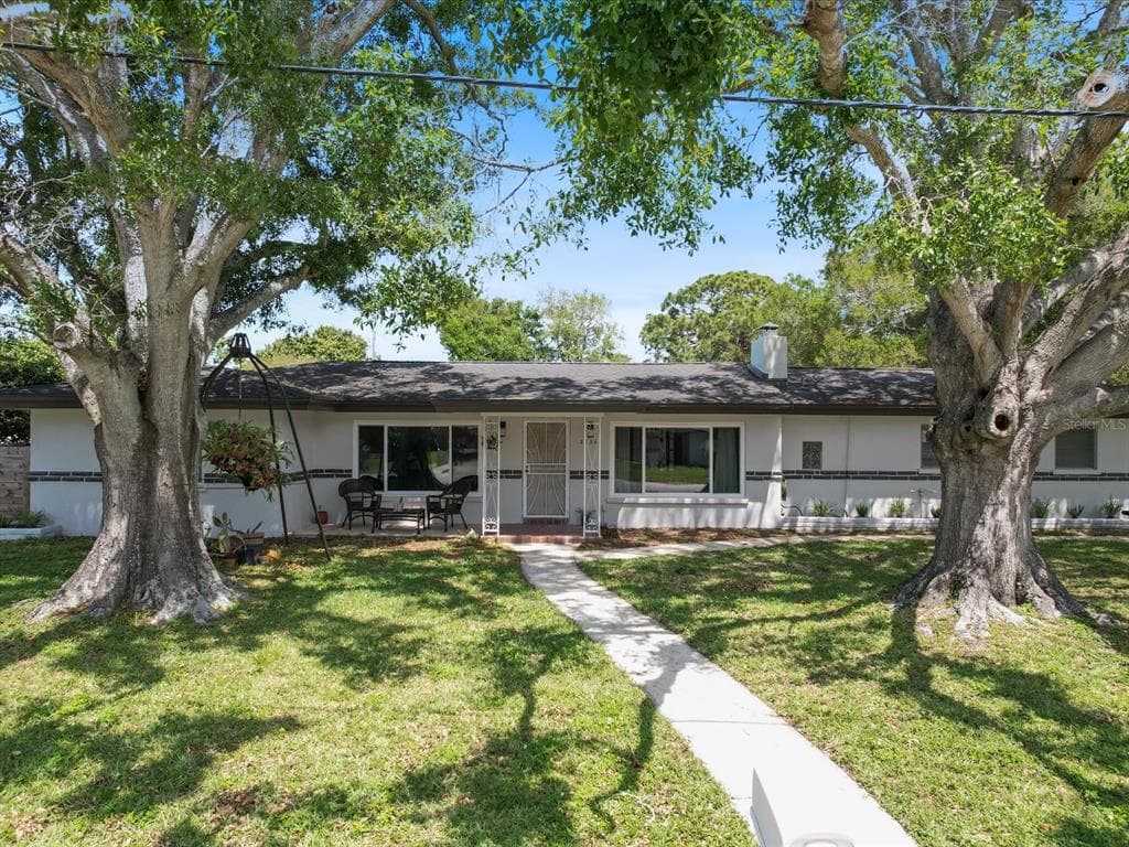 2030 MCKINLEY STREET CLEARWATER, FL 33765