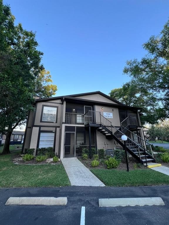 4004 DREAM OAK PLACE UNIT 204 TAMPA, FL 33613
