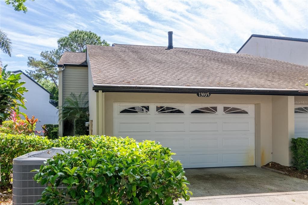 13935 CLUBHOUSE CIRCLE TAMPA, FL 33618