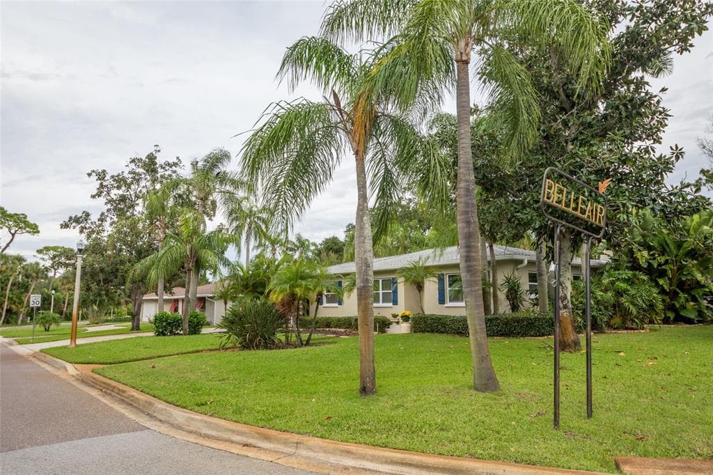 1743 EAGLES NEST DRIVE BELLEAIR, FL 33756