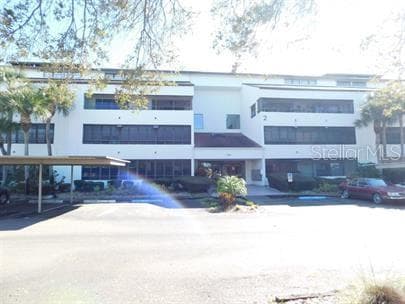 2581 COUNTRYSIDE BOULEVARD UNIT 2204 CLEARWATER, FL 33761