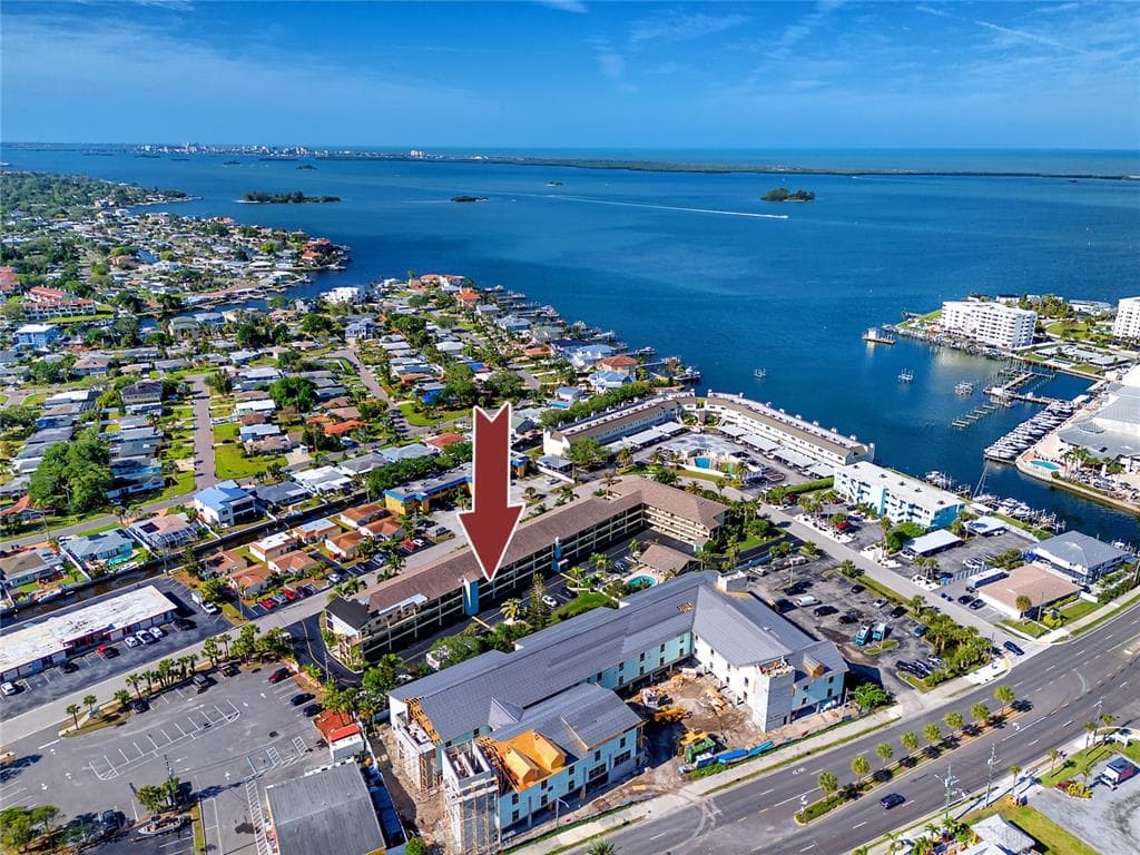 460 S PAULA DRIVE UNIT 301 DUNEDIN, FL 34698
