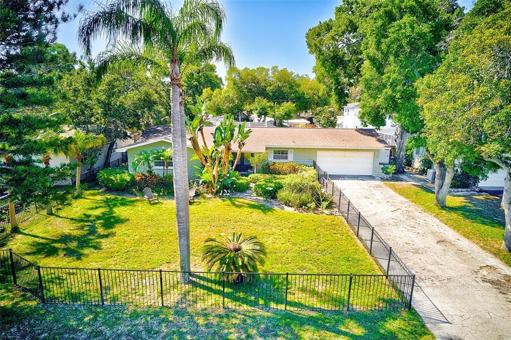 3248 8TH AVENUE SW LARGO, FL 33770