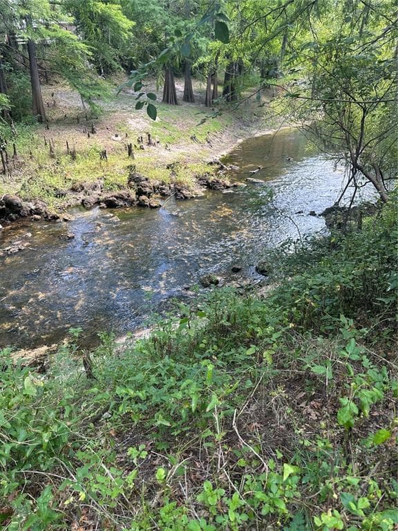 4443 POCAHONTAS DRIVE DADE CITY, FL 33523