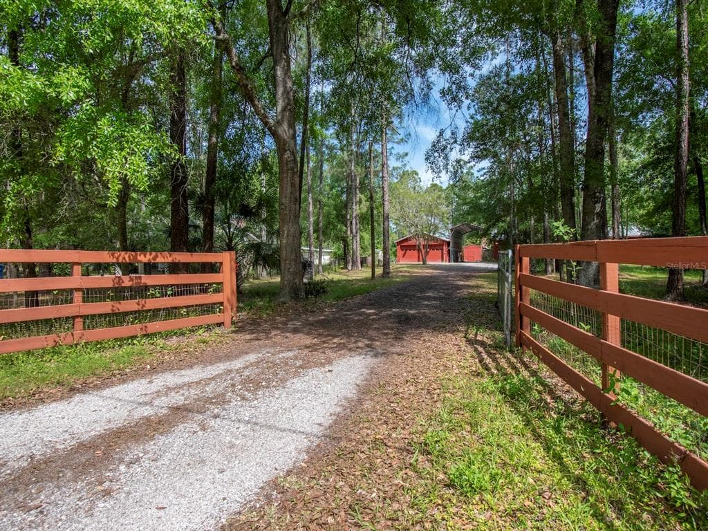 27301 GREEN WILLOW RUN