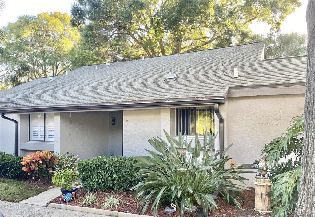 90 S HIGHLAND AVENUE UNIT 4 TARPON SPRINGS, FL 34689