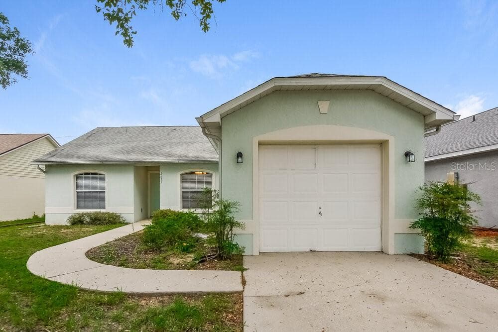 2635 WINCHESTER CIRCLE EUSTIS, FL 32726
