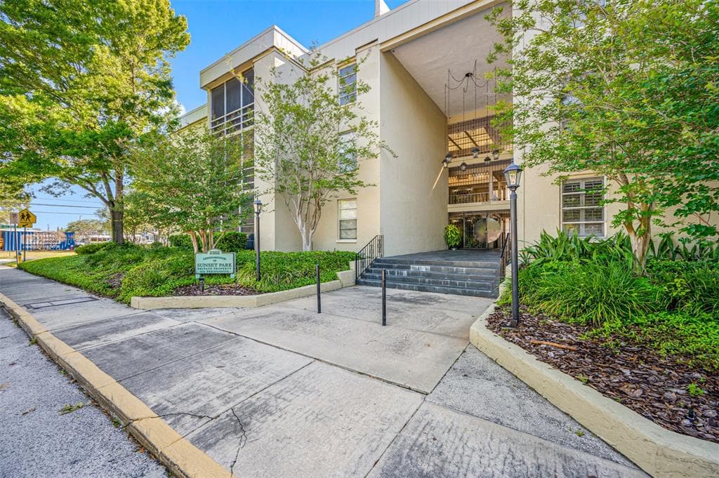 2302 S MANHATTAN AVENUE UNIT 312 TAMPA, FL 33629