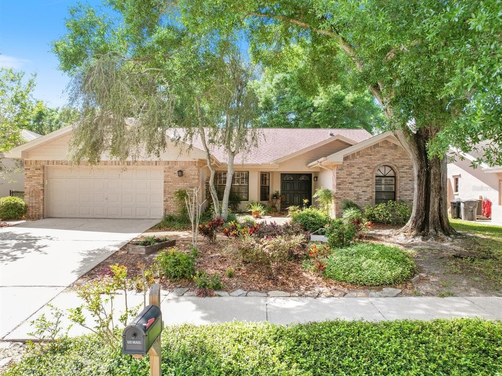 1019 WOODCREST AVENUE SAFETY HARBOR, FL 34695