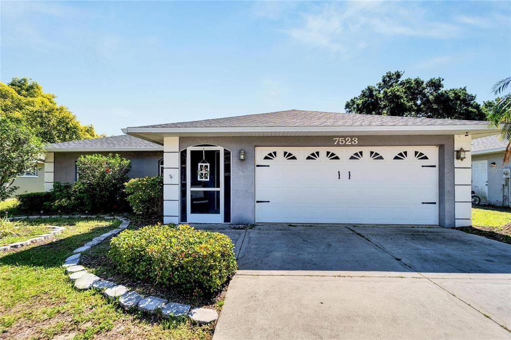 7523 42ND COURT E SARASOTA, FL 34243