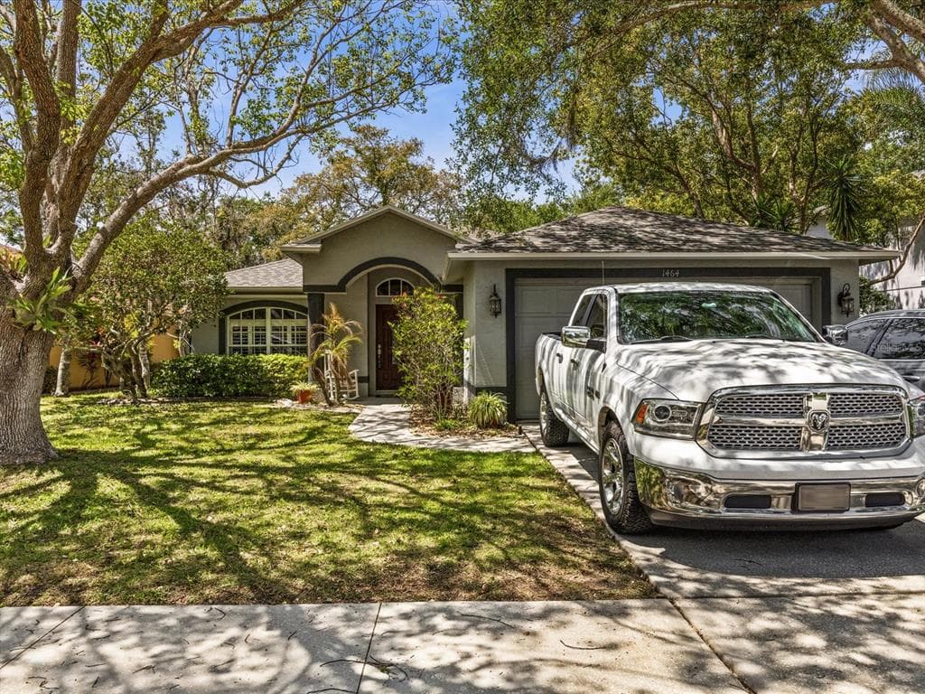 1464 WATERMILL CIRCLE TARPON SPRINGS, FL 34689
