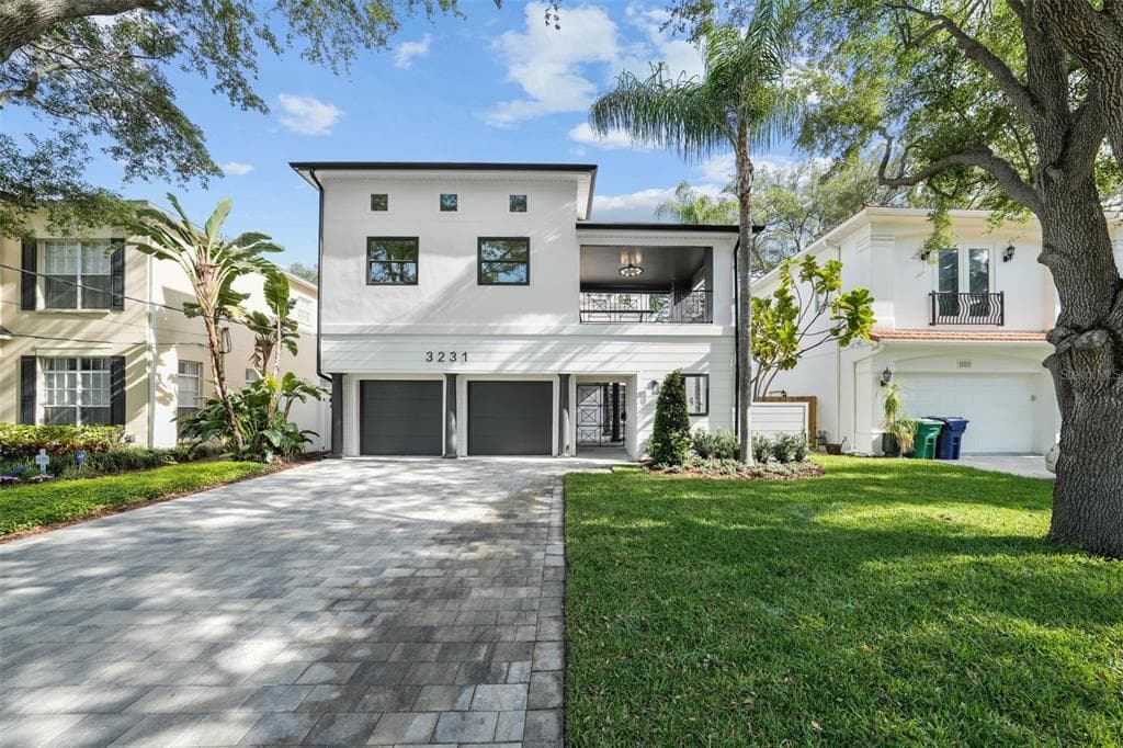 3231 W LAWN AVENUE TAMPA, FL 33611