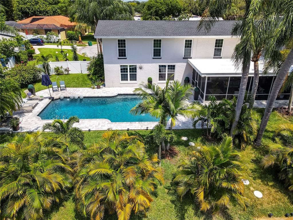 2381 ROBERTA LANE