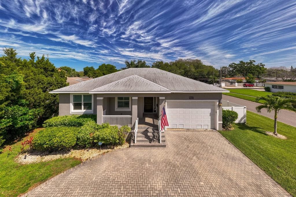 3700 POPLAR STREET NE ST PETERSBURG, FL 33704