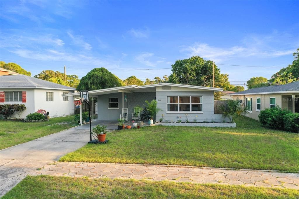 5330 DARTMOUTH AVENUE N ST PETERSBURG, FL 33710