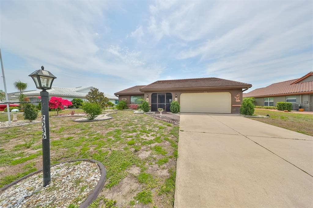 2036 BERRY ROBERTS DRIVE SUN CITY CENTER, FL 33573