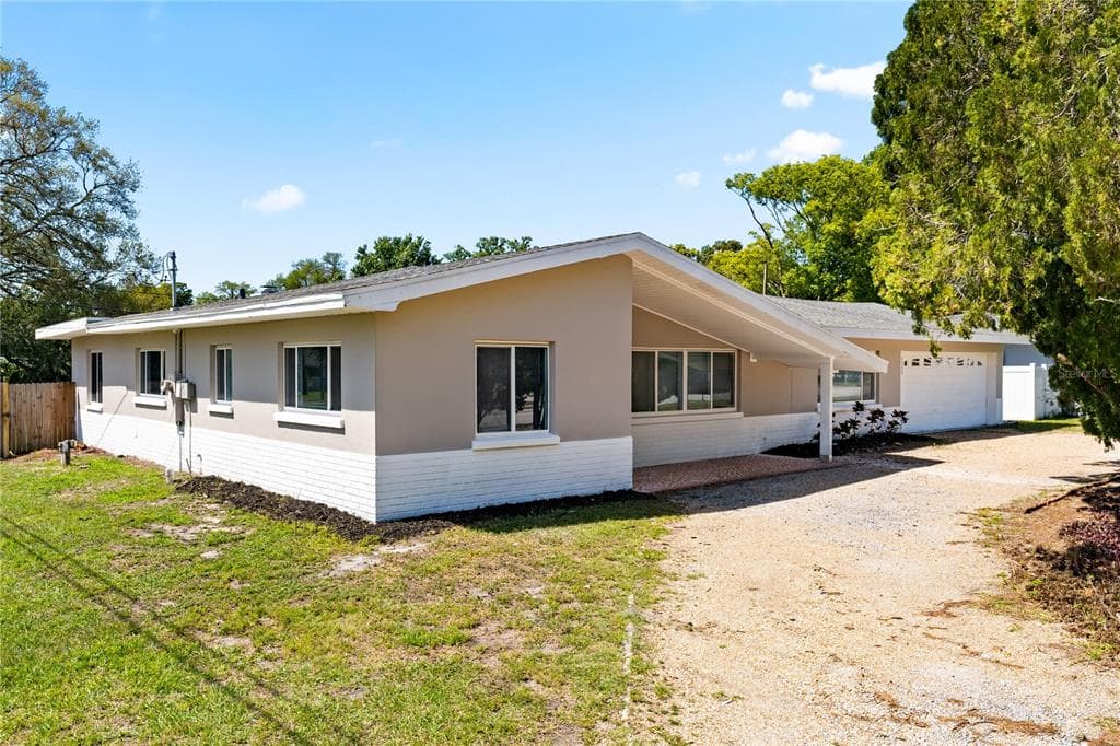 1555 VALENCIA STREET CLEARWATER, FL 33756