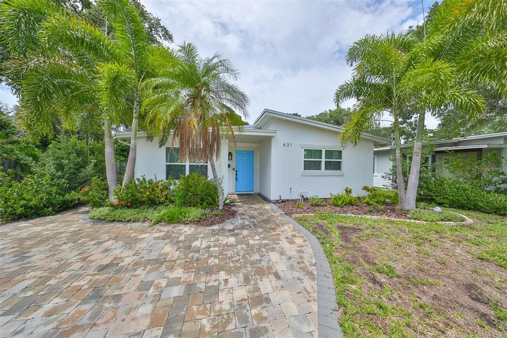 631 42ND AVENUE N ST PETERSBURG, FL 33703