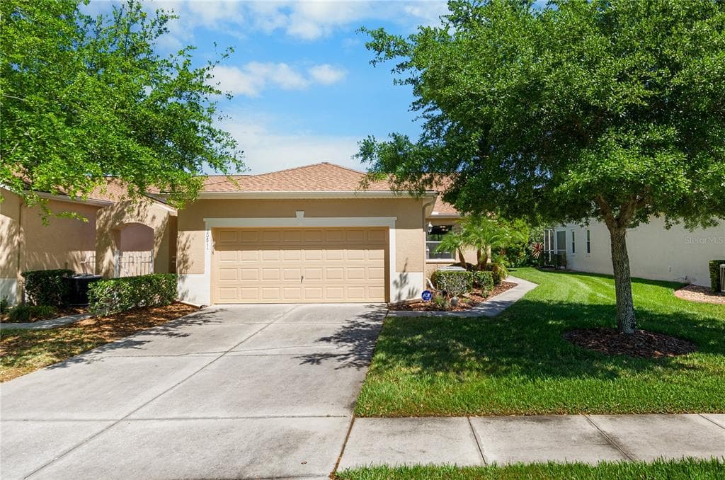 20811 DIAMONTE DRIVE LAND O LAKES, FL 34637