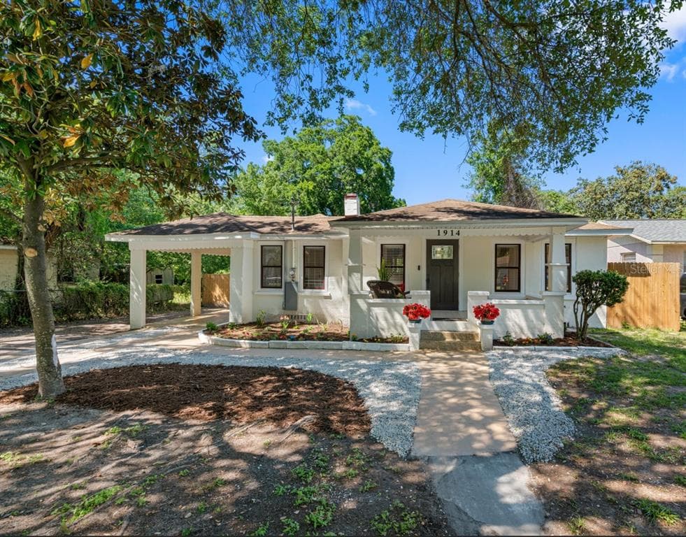 1914 E HANNA AVENUE TAMPA, FL 33610