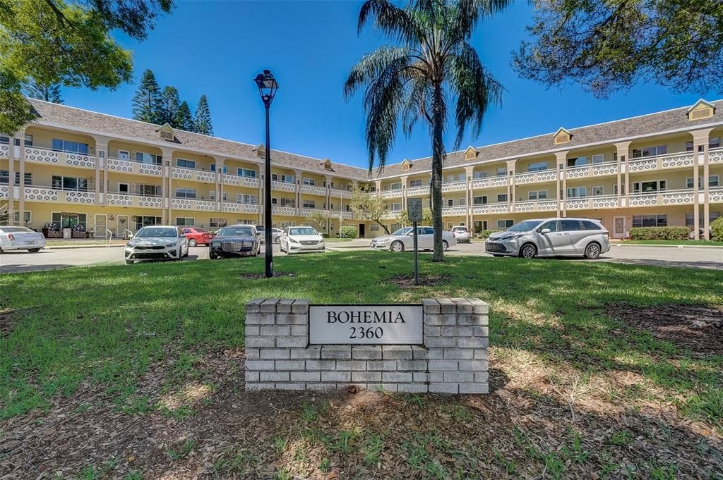 2360 IRISH LANE UNIT 30 CLEARWATER, FL 33763