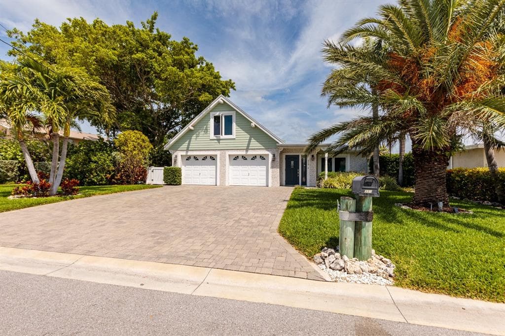 318 LA HACIENDA DRIVE INDIAN ROCKS BEACH, FL 33785