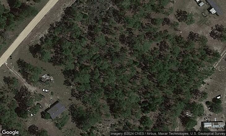 110 SLIPPER WAY HAWTHORNE, FL 32640